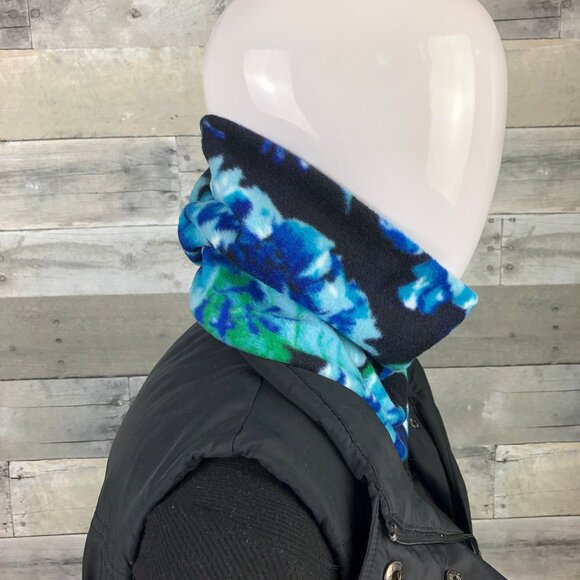Floral Fleece Neck Warmer: Blue Turquoise Flowers, Ski Scarf - Picture 3 of 9